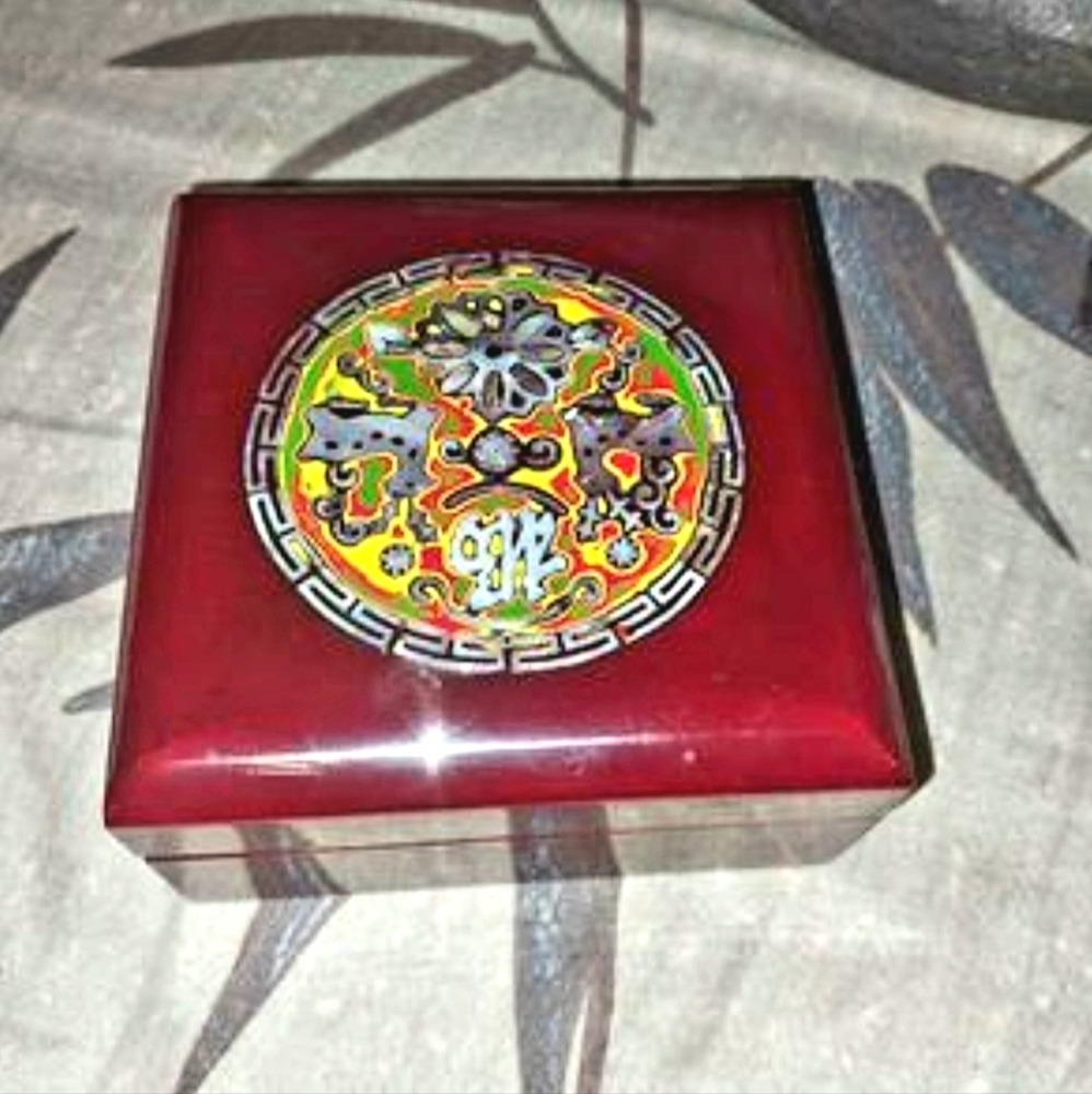 Vintage mother Of Pearl Inlay Wooden Box